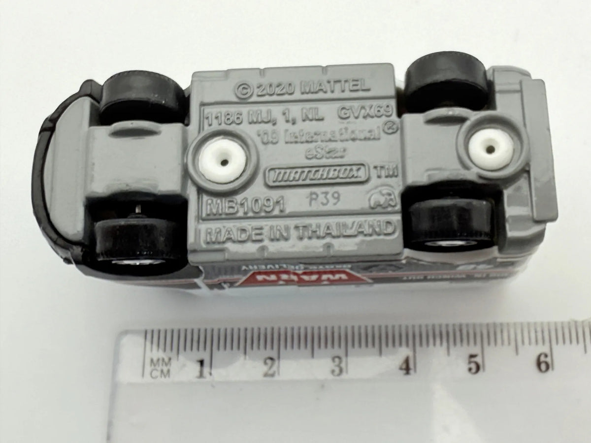 Parts Delivery Van Matchbox Biały 1:64 – zdjęcie 4