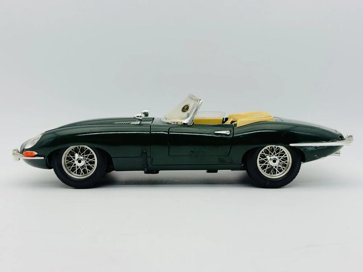 Jaguar SS 100 Bburago 1961 1:18 Made in Italy Luzak Zielony – zdjęcie 4