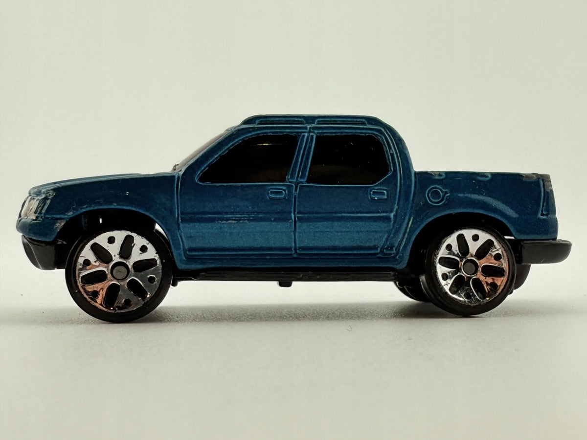 Ford Sport Trac Majorette Niebieski 1:64 – zdjęcie 4