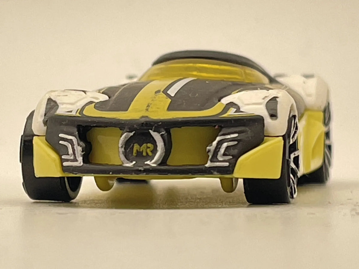 MR11 - Marco Reusa, Futbol Hot Wheels, Die cast BDD12, Czarno-Żółty, 1:64 – zdjęcie 4