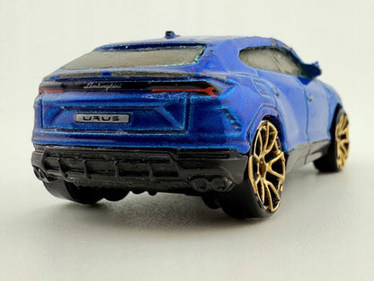 2017 Lamborghini Urus Hot Wheels 2019 Niebieski 1:64 – zdjęcie 4