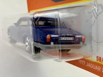 1977 JAGUAR XJ6C Superfast Matchbox 2023 Niebieski 1:64 – zdjęcie 4