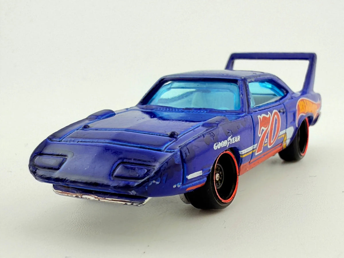Plymouth Superbird Hot Wheels 2012 Niebieski 1:64 – zdjęcie 4