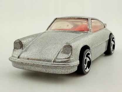 Porsche Carrera Hot Wheels Srebrny 1:64 – zdjęcie 4