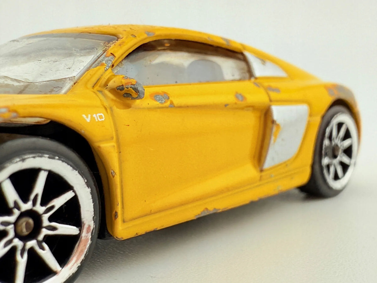 Audi R8 Audi Żółty 1:64 – zdjęcie 4