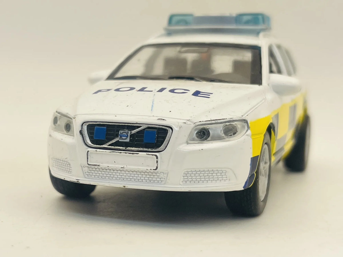 VOLVO V70 POLICE #35 Policja 2001 Biały 1:36 – zdjęcie 4