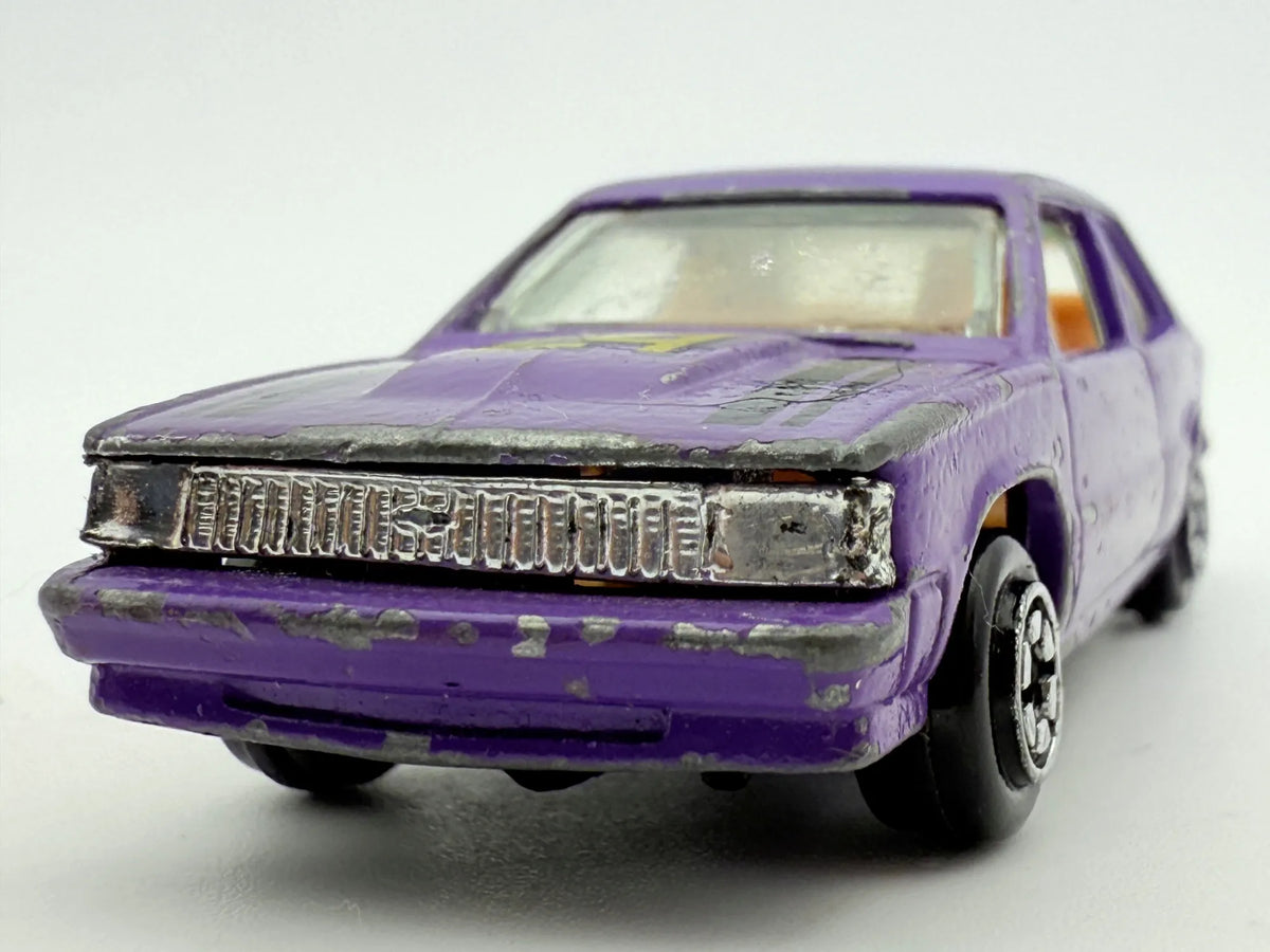 Sedan Yatming Fioletowy 1:64 – zdjęcie 4