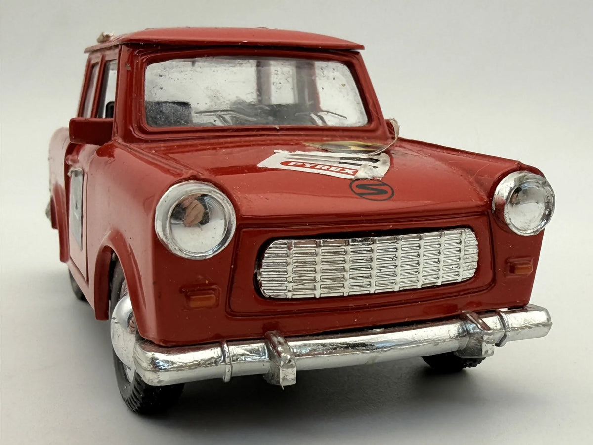 Trabant 601 Schuco '90 Czerwony 1:30 – zdjęcie 4