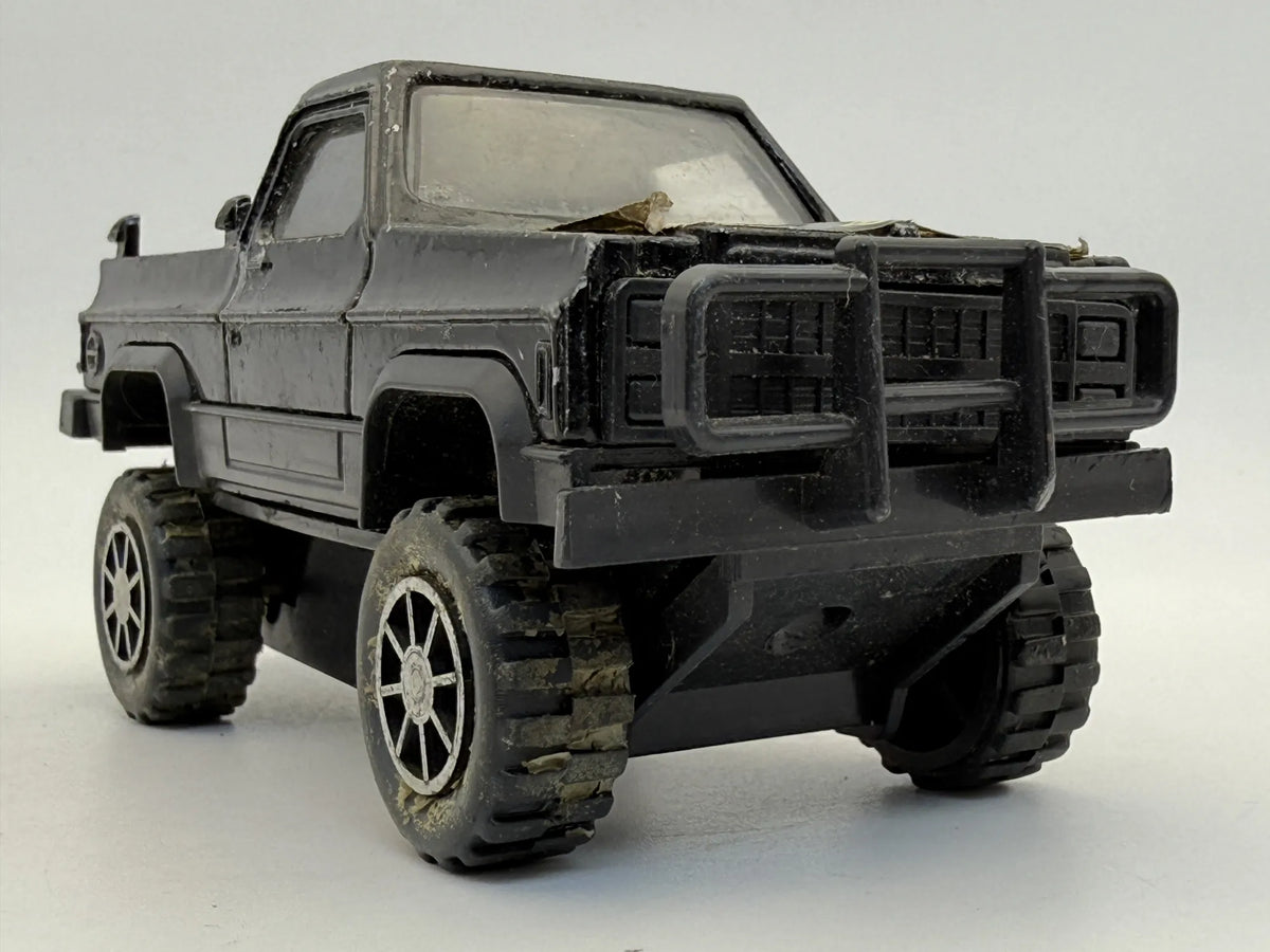 CHEVROLET C/K PICKUP MARKI JACO VINTAGE MODEL Czarny 1:32 – zdjęcie 4