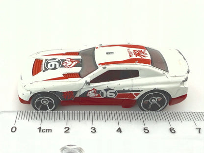 D-Muscle Hot Wheels 2014 Biały 1:64 – zdjęcie 4