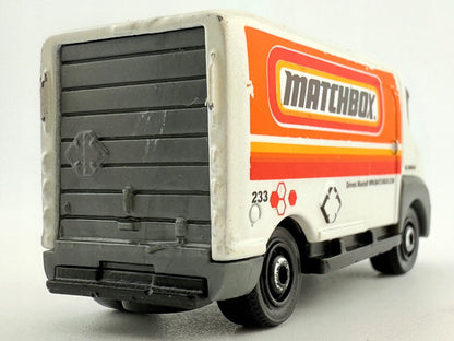 Electric Van Matchbox 2017 Biały 1:64 – zdjęcie 4