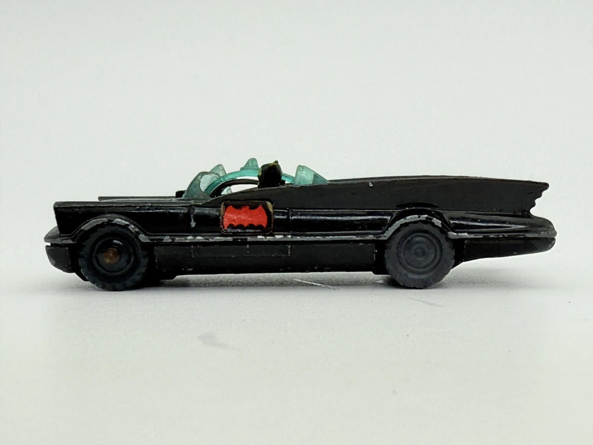 Batmobile i 2 figurki, Corgi, Made in Great Britain, Die cast 1:64 – zdjęcie 4