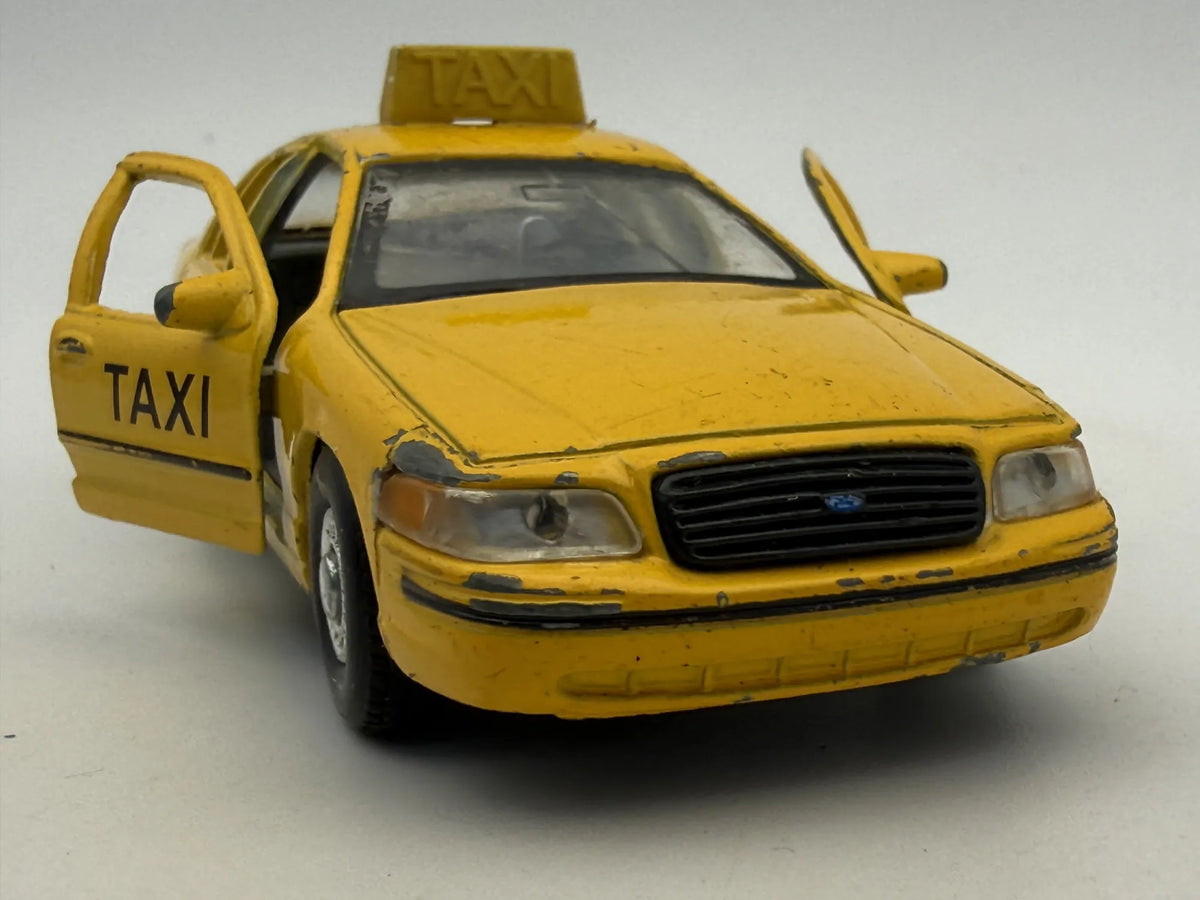 FORD 1999 CROWN VICTORIA TAXI WELLY 1999 ŻÓŁTY 1:29 – zdjęcie 4