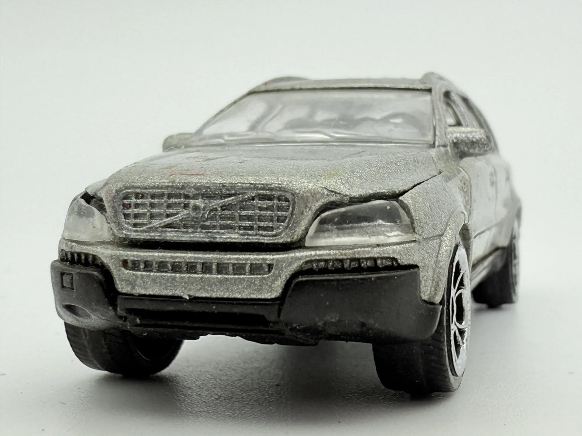 Volvo XC90, SUV srebrny, Majorette Premium, Resoraki, die cast, 1:64 – zdjęcie 4