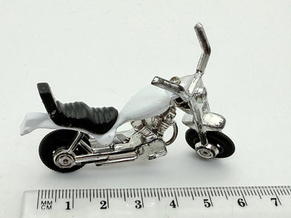 Motocykl Biało-Czarny 1:64 Made in Macao – zdjęcie 4