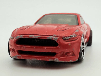 2015 Ford Mustang Gt, Hot Wheels, Resoraki, Die cast 1:64, czerwony – zdjęcie 4