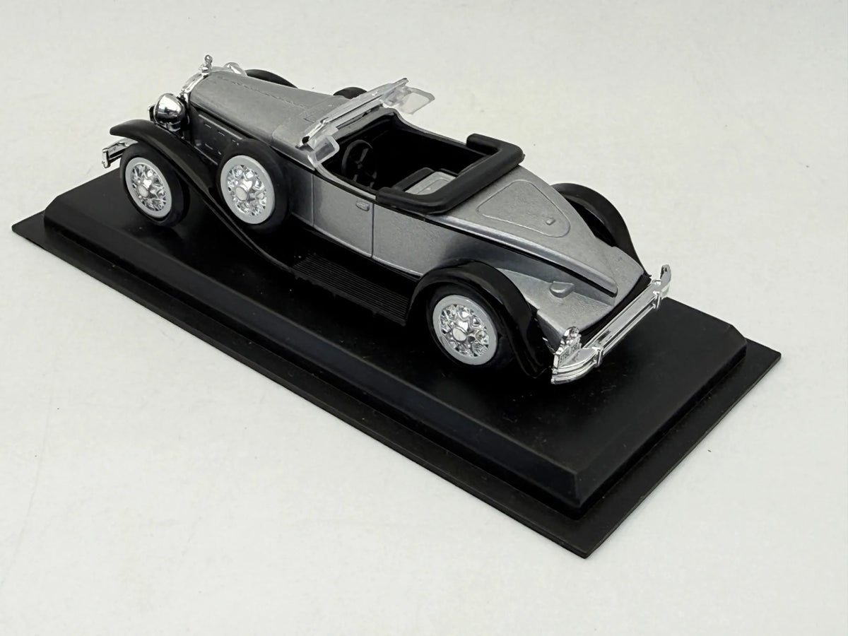 PACKARD BOATTAIL SPEEDSTER Z 1930 R. AmerCom Srebrny 1:43 – zdjęcie 4