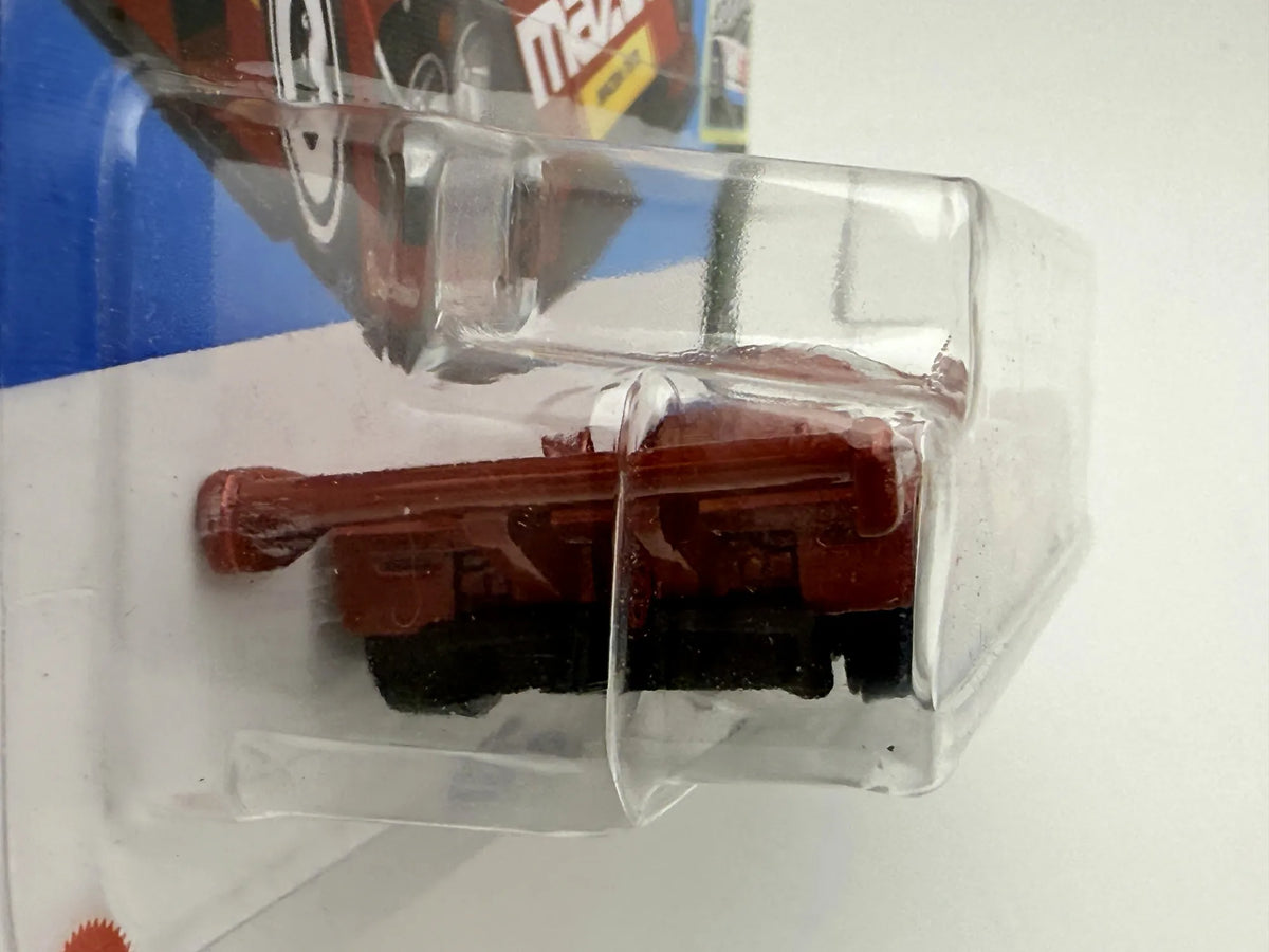 Mazda 787B Retro Racers Hot Wheels 2023 Czerwony 1:64 + Protektor – zdjęcie 4