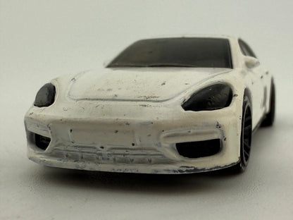 Porsche Panamera Turbo S E-Hybrid Sport Turismo Hot Wheels 2018 Biały 1:64 – zdjęcie 4