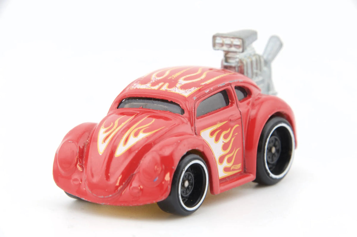Volkswagen Beetle Hot Wheels Czerwony 1:64 – zdjęcie 4