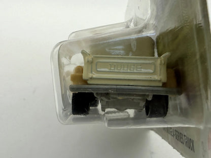 1940 DODGE V-SERIES TRUCK, Matchbox 2025 Die cast C0859 Krem. 1:64 Resoraki – zdjęcie 4
