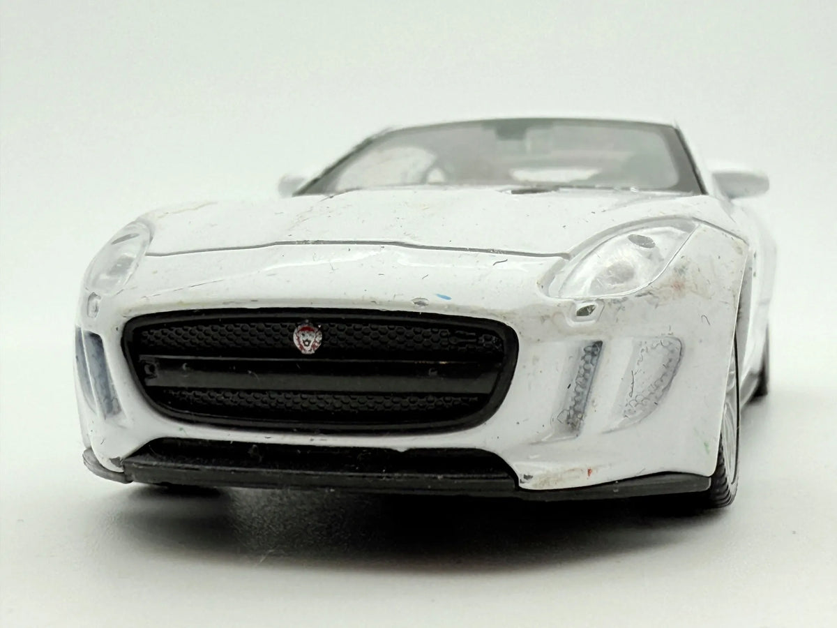 Jaguar F-Type Coupe Welly Biały 1:60 – zdjęcie 4