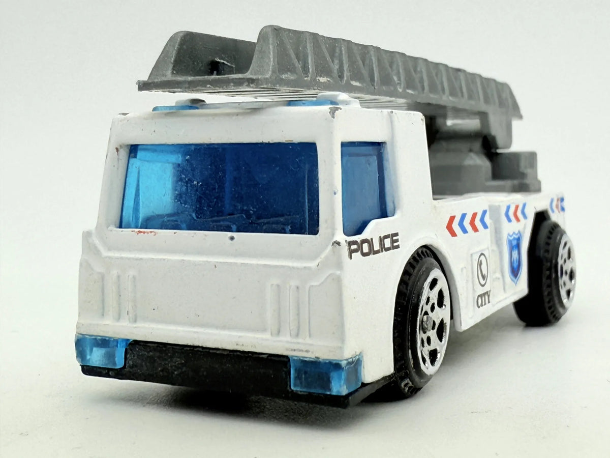 Wóz Drabinowy Police, Policja, Straż pożarna, Die cast Resoraki, Biały 1:64 – zdjęcie 4