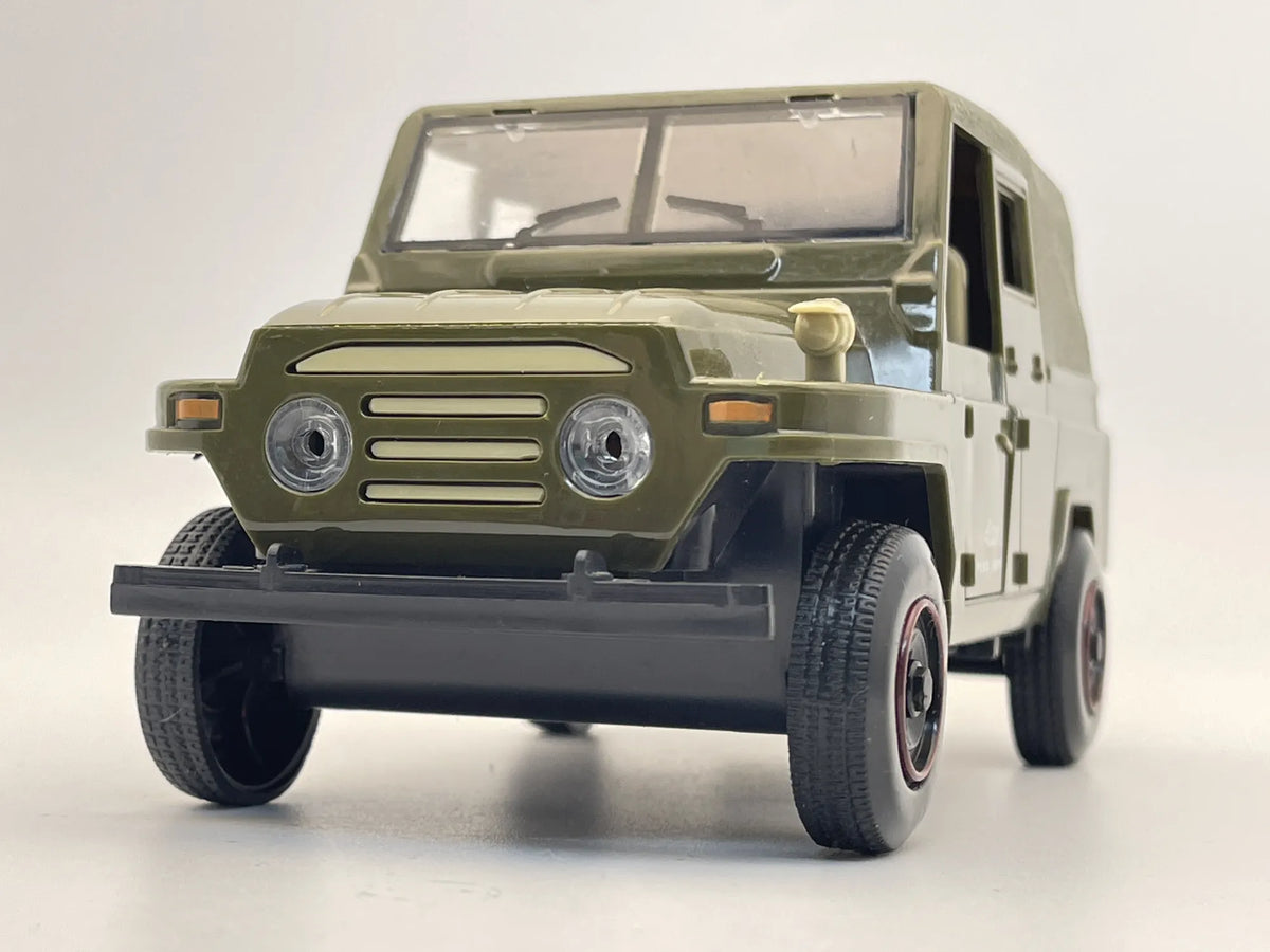 4X4 Speed Jeep BJ212 Trumpeter, Pojazd Wojskowy, Resoraki, Die cast 1:18 – zdjęcie 4