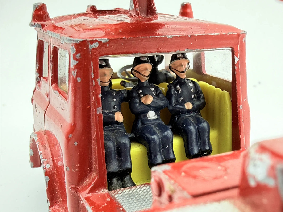 SIMON SNORKEL FIRE ENGINE Corgi Made in Great Britain Die cast 904525, 1:43 – zdjęcie 4