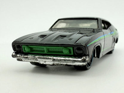 Ford Falcon Xb Hot Wheels Czarny 1:64 – zdjęcie 4