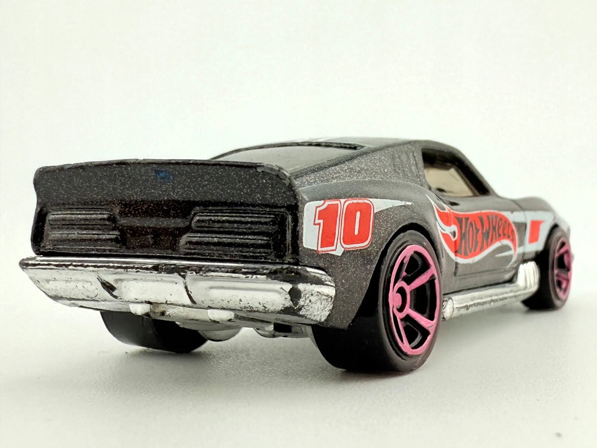 Datsun 240Z Hot Wheels Czarny 1:64 – zdjęcie 4