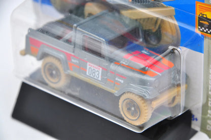 Jeep Scrambler Hot Wheels 2023 Srebrny, 1:64 – zdjęcie 4