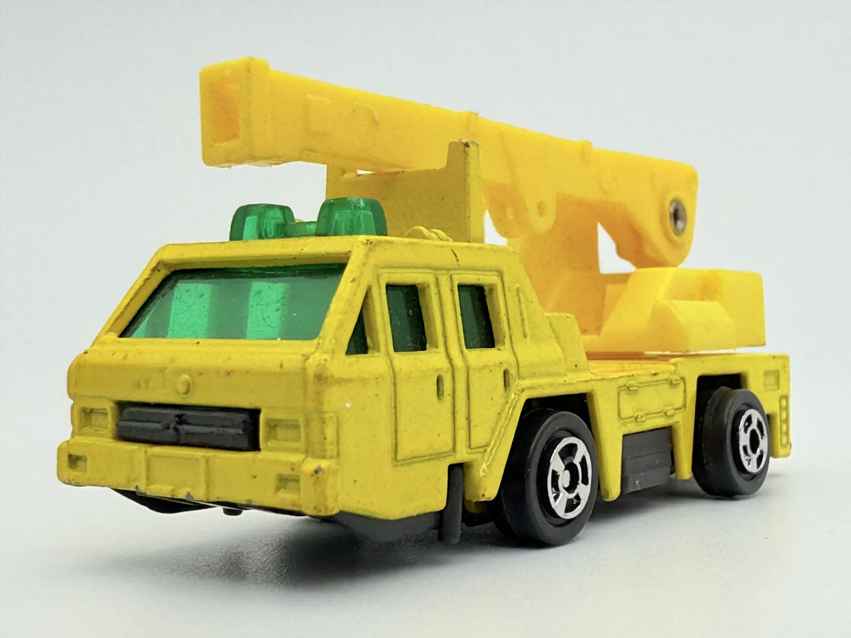 Dźwig Nissan Diesel Crane Truck, (Tomica?), Resoraki, die cast, 1:87, żółty – zdjęcie 4