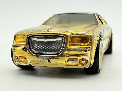 Chrysler 300C GOLD 2005, DCC, Hot Wheels, resoraki, die cast, 1:64 – zdjęcie 4