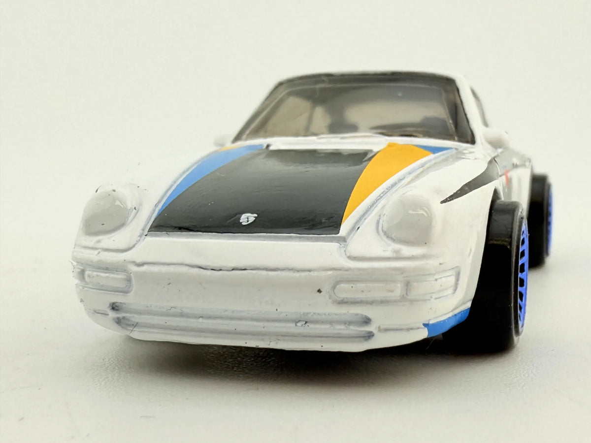 Porsche Carrera Hot Wheels Biały 1:64 – zdjęcie 4