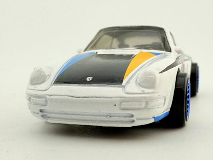 Porsche Carrera Hot Wheels Biały 1:64 – zdjęcie 4