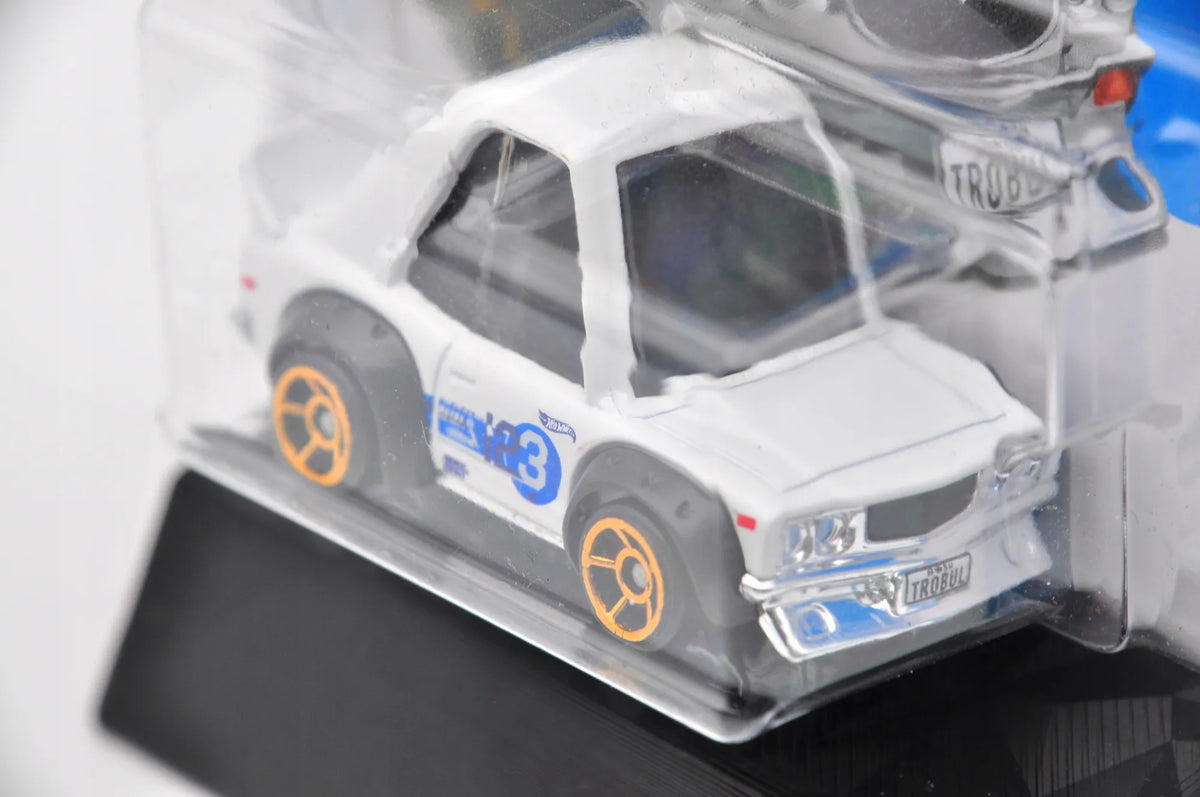MAZDA RX-3 Hot Wheels 2024 Biały 1:64 – zdjęcie 4