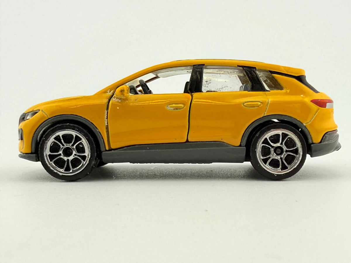 Audi Q4 E-Tron Majorette Żółty 1:62 – zdjęcie 4
