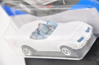 '72 STINGRAY CONVERTIBLE Hot Wheels 2024 Biały 1:64 – zdjęcie 4