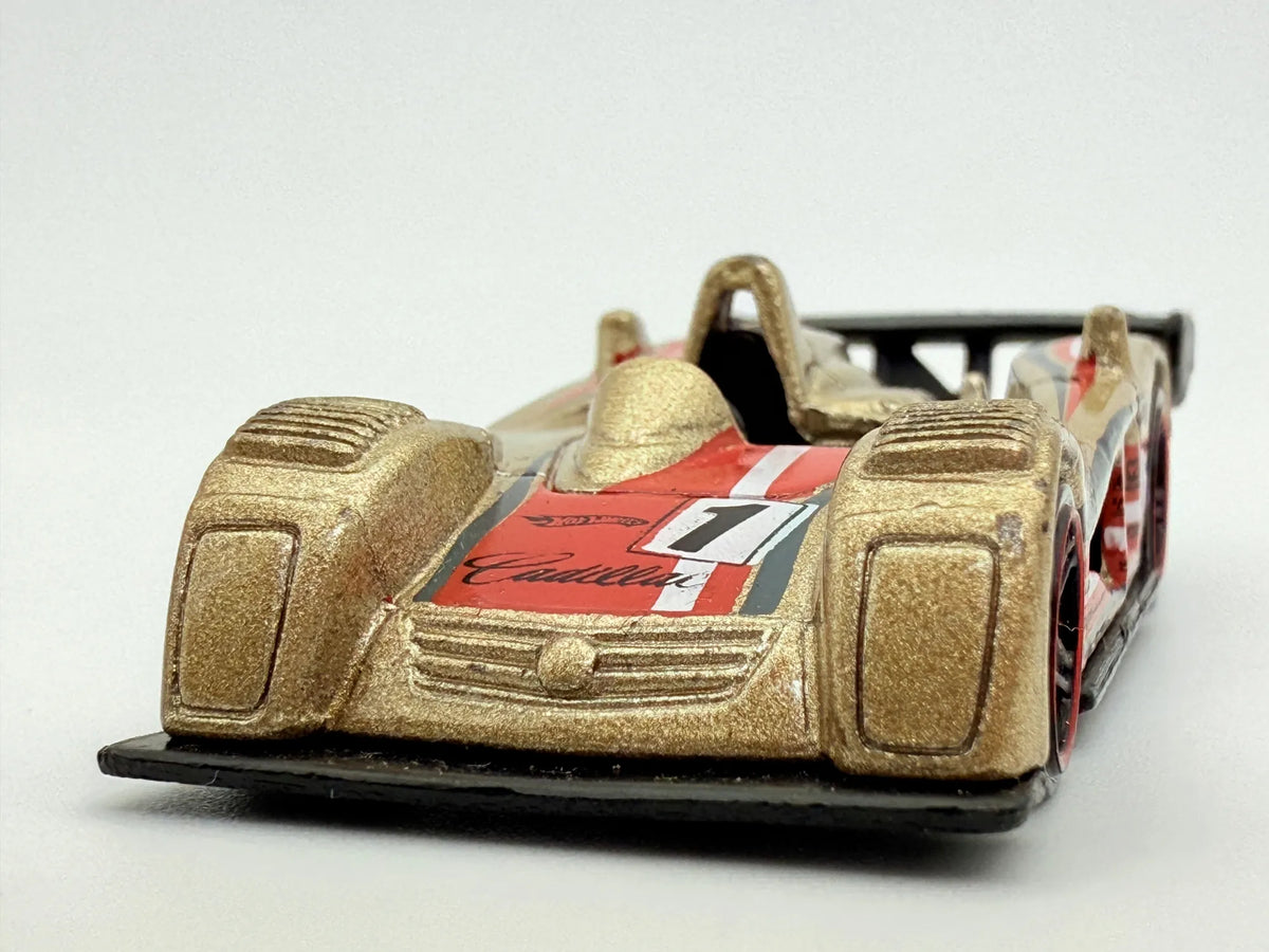 Cadillac Lmp Hot Wheels Złoty 1:64 – zdjęcie 4