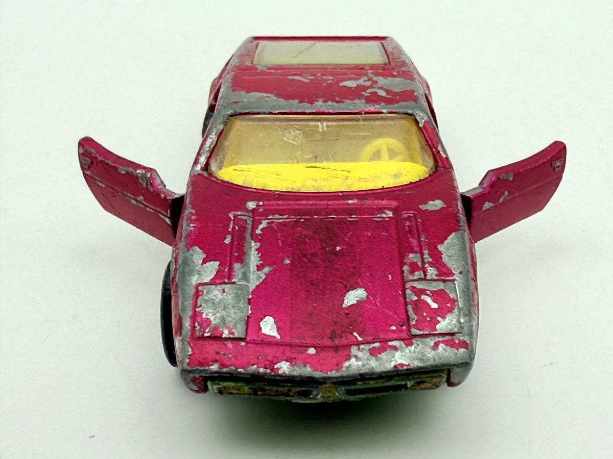 Maserati Bora Matchbox Różowy 1:60 Made in Anglia – zdjęcie 4