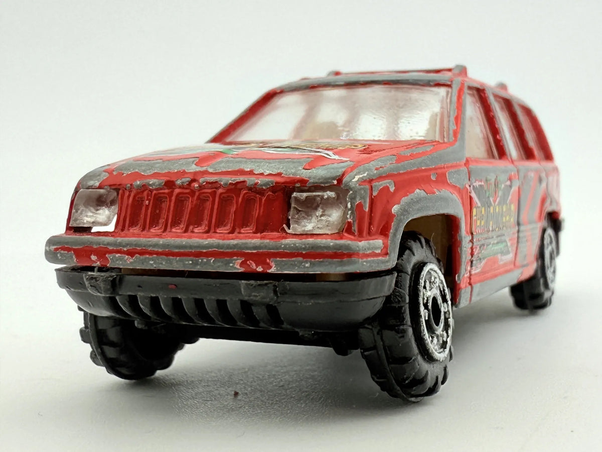 Suv Czerwony 1:64 – zdjęcie 4