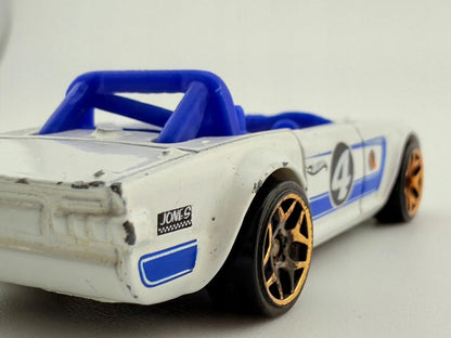 Triumph Tr6 Hot Wheels 2009 Biały 1:64 – zdjęcie 4