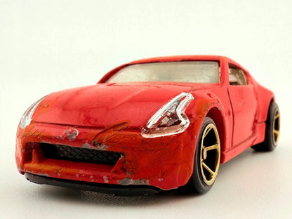 NISSAN 370Z, Hot Wheels, Resoraki, Die cast 022, Czerwony, 1:64 – zdjęcie 4