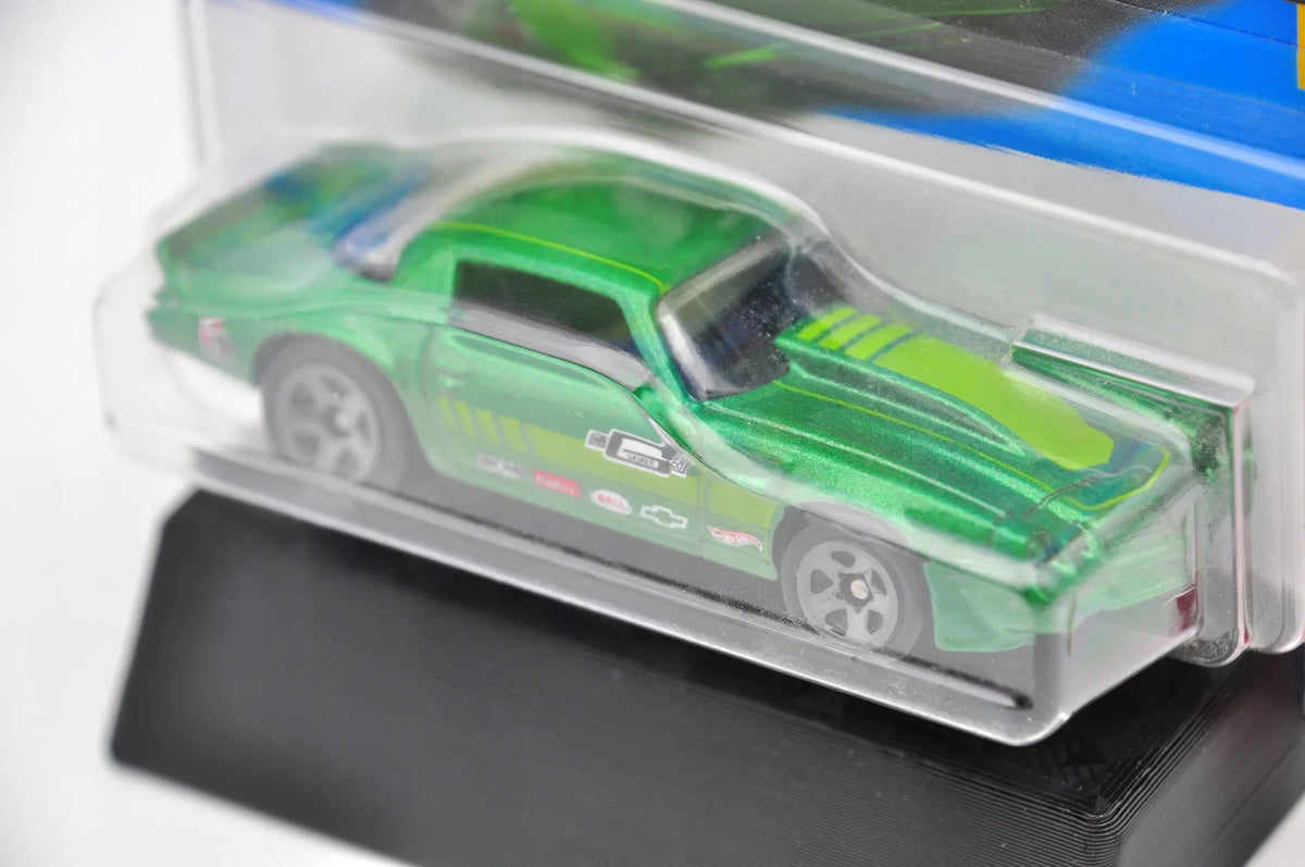 '81 Camaro THEN AND NOW Hot Wheels 2022 Zielony 1:64 – zdjęcie 4