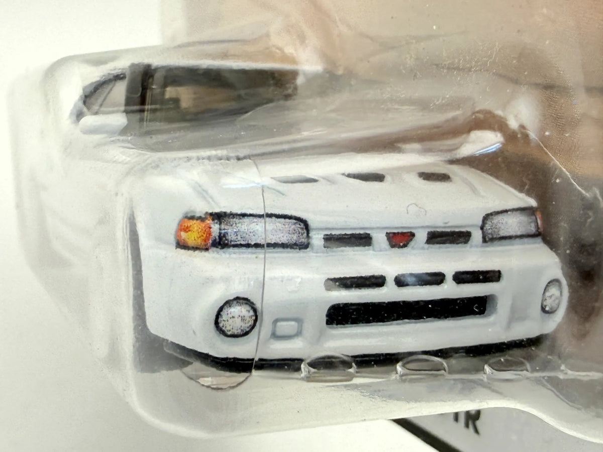 MAZDA 323 GTR Hot Wheels 2022 Biały 1:64 Hatchback – zdjęcie 4