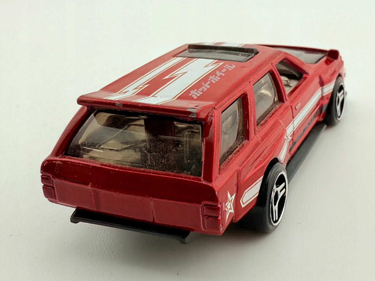 Nissan Maxima Drift Car Hot Wheels 2021 Czerwony 1:64 – zdjęcie 4