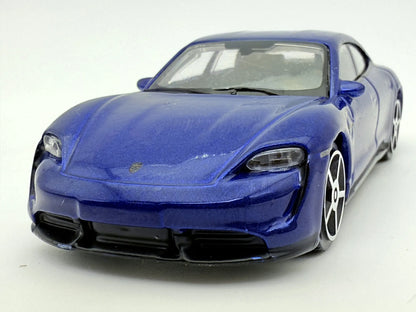 Porsche Taycan Turbo S Bburago Niebieski 1:43 – zdjęcie 4