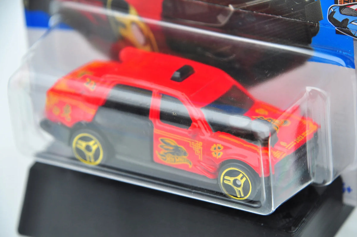 Time Attaxi Hot Wheels 2023 Czerwony 1:64 – zdjęcie 4