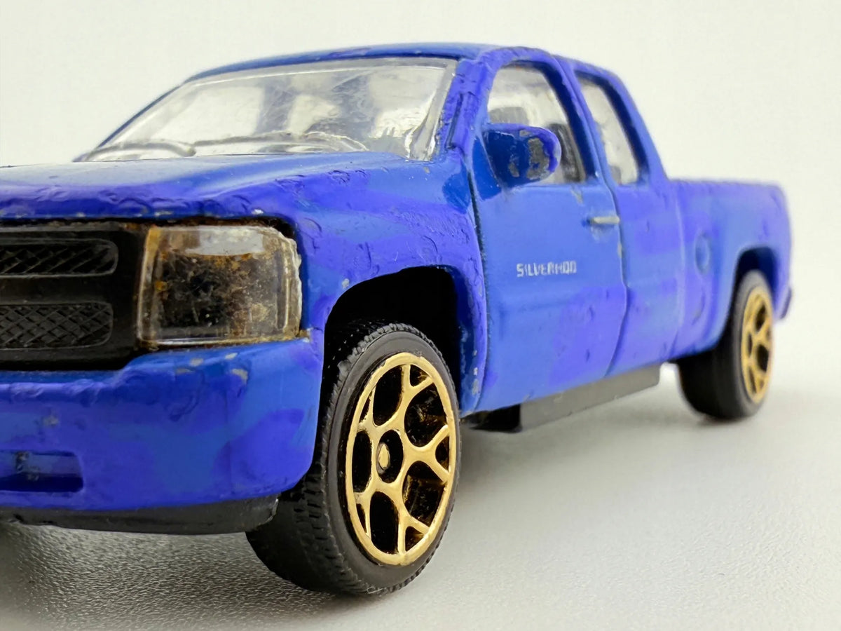 Chevrolet Silverado Majorette Niebieski 1:64 – zdjęcie 4